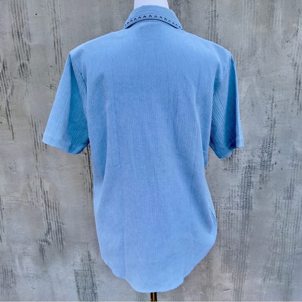 Vintage Napa Valley Denim Blue Floral Embroidered Crinkle Gauze Button Up Top -M - Picture 10 of 16